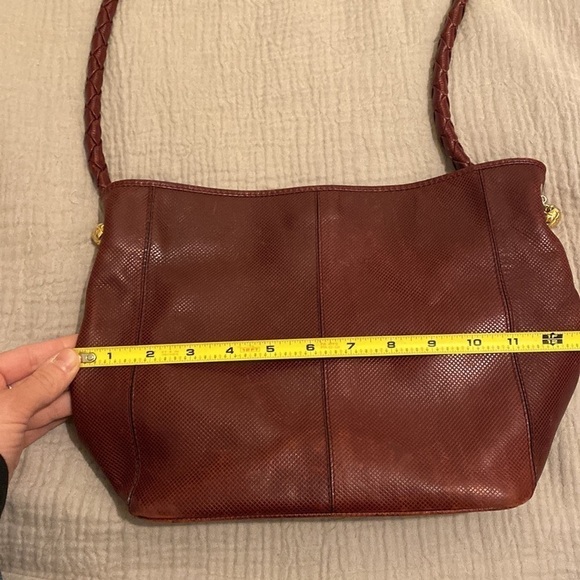 BOTTEGA Veneta leather vintage burgundy shoulder/ crossbody bag . - Picture 16 of 17